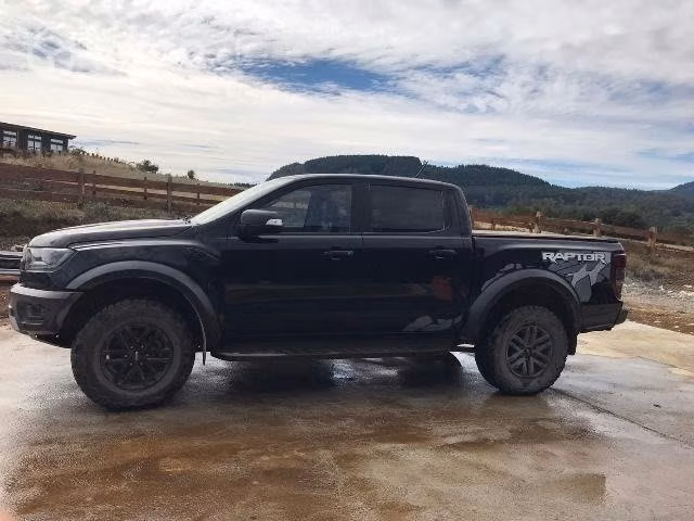 Vendo Ford Ranger Raptor