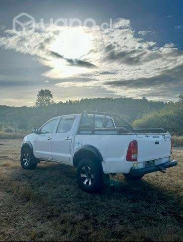 Toyota Hilux 4x4 - Imagen 5