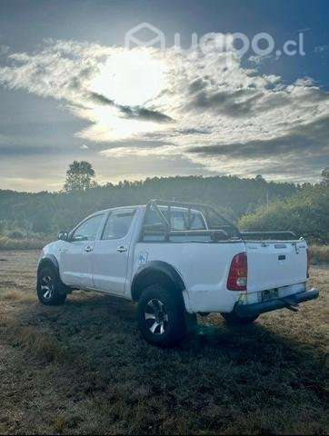 Toyota Hilux 4x4 - Imagen 3