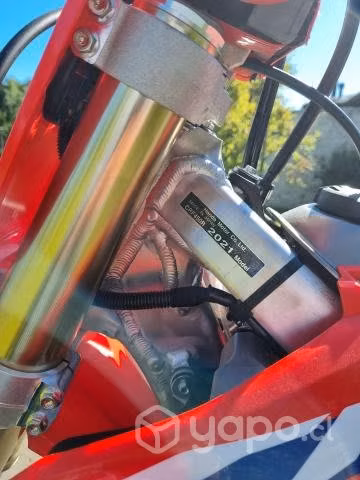 Honda CRF450R año 2021 muy poco uso