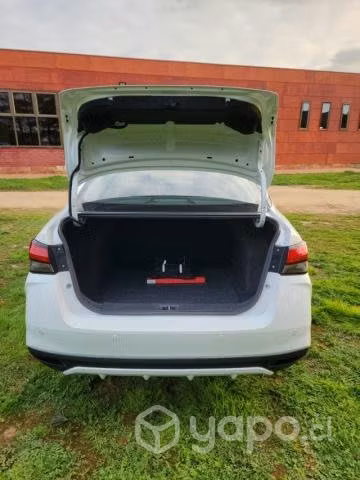 Nissan versa 2020