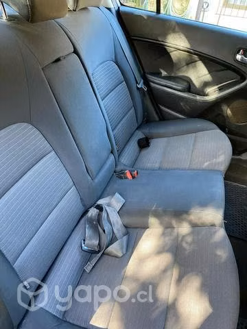 Kia cerato 2014