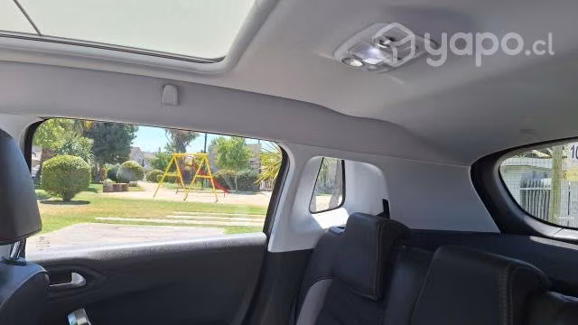 PEUGEOT 2008 2018 Allure 1.6 Blue HDI MT5
