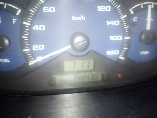 Vendo Chevrolet Spart negro - Imagen 3