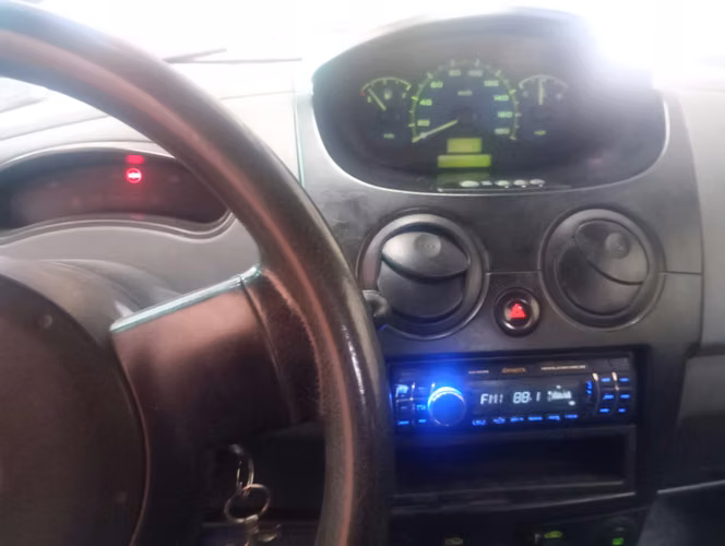 Vendo Chevrolet Spart negro - Imagen 2