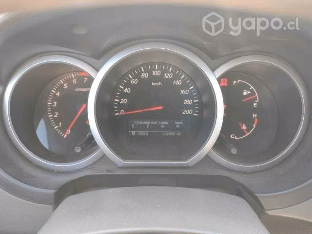 Suzuki grand nomade 2010
