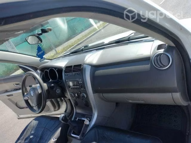Suzuki grand nomade 2010