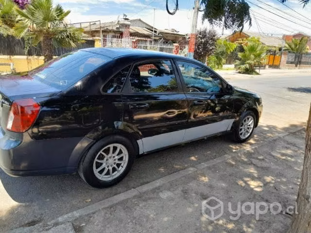 Auto Chevrolet Optra 2014 1.6 - Imagen 4