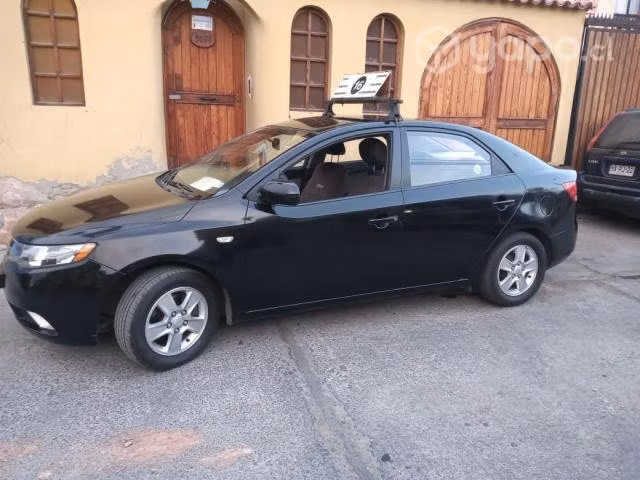 Taxi Colectivo KIA MOTORS CERATO 2010