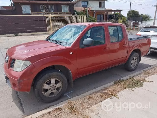 Camioneta Nissan navara LE 4X4 2.5