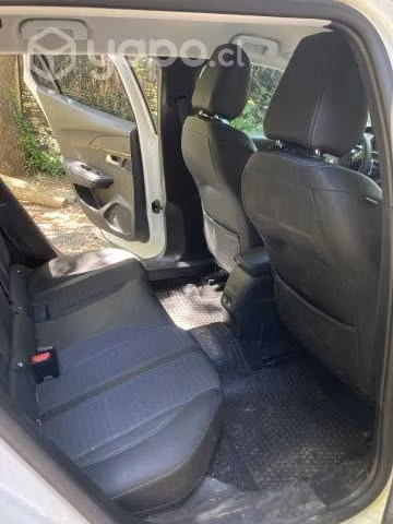 Peugeot 2008 allure pack blue hdi 1.5 aut, año 202