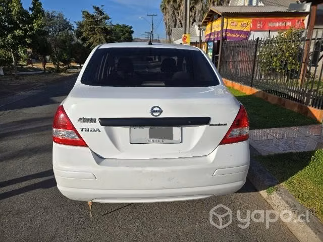 Vendo Nissan Tiida 2011