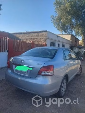 Toyota yaris 2012