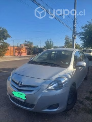 Toyota yaris 2012