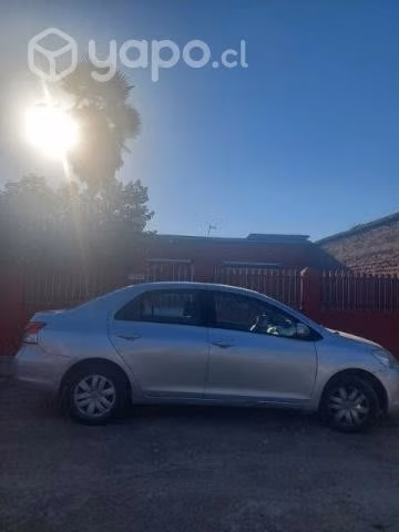 Toyota yaris 2012
