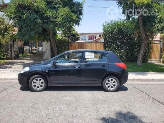 Nissan tiida 2014
