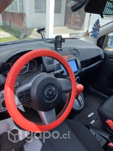 Mazda mazda2 2012