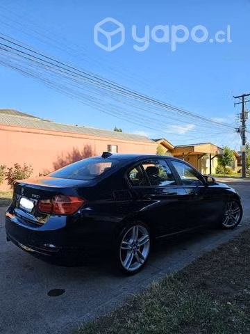 Bmw 320i 2.0 AT 2013