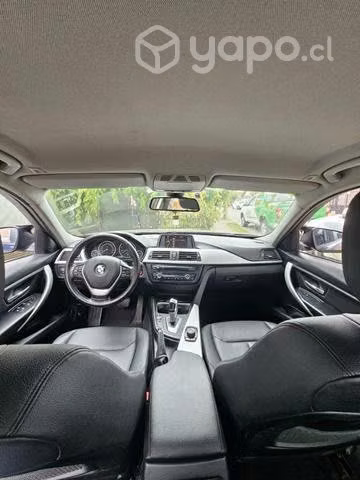 Bmw 320i 2.0 AT 2013