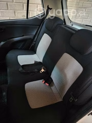 Hyundai i-10 2010 - Imagen 9