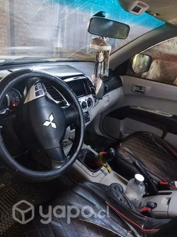 Mitsubishi l200 katana