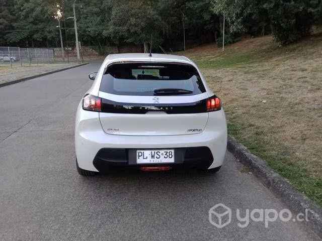 Vendo impecable Peugeot 208 - Imagen 5