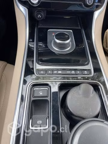 Jaguar xf 2018