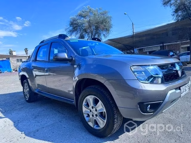 Vendo camioneta 4x4 año 2021 ranault oroch 2.0