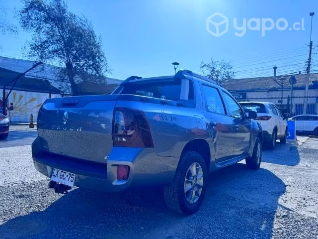 Vendo camioneta 4x4 año 2021 ranault oroch 2.0