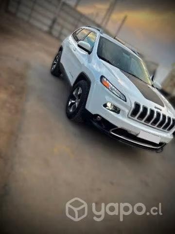 Jeep cherokee limited 3.2 2017
