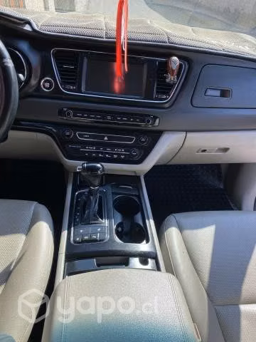 Se vende kia carnival año 2016 - Imagen 8