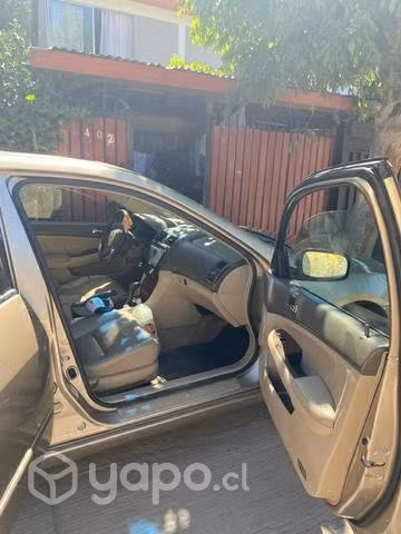 Se vende Honda Accord 2006