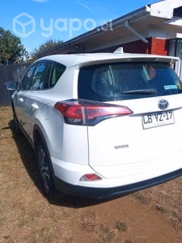 Vende su dueño Toyota RAV4 4 2019, único dueño