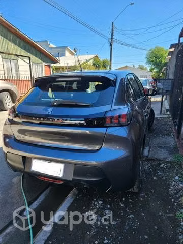 Peugeot 208 2021