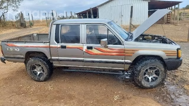 Vendo camioneta 4x4 Mitsubishi