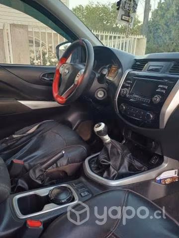 Camioneta 4x2 Nissan np300 diesel 2018