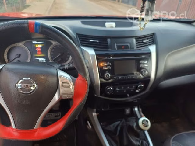 Camioneta 4x2 Nissan np300 diesel 2018