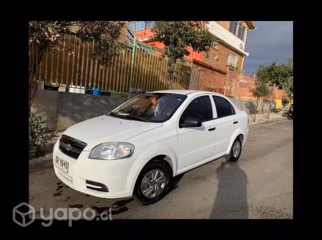 Vendo aveo 2012