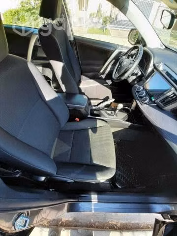 Toyota rav4 automática, 4x2 año 2015