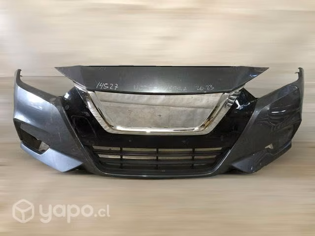 Parachoque delantero Nissan Versa 2020 2023