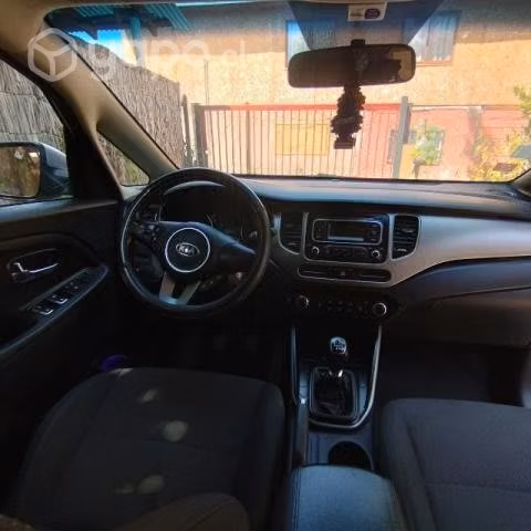 Kia Carens Full equipo