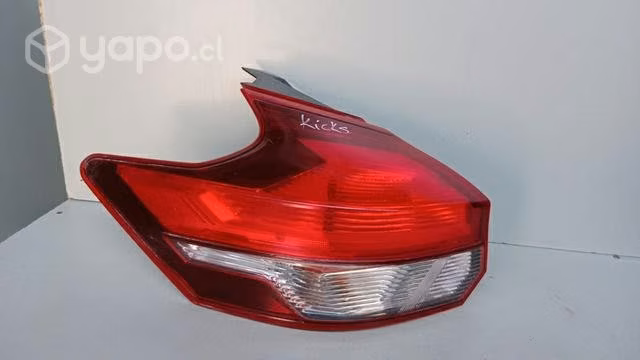 Foco nissan kicks dmg repuestos 7.77