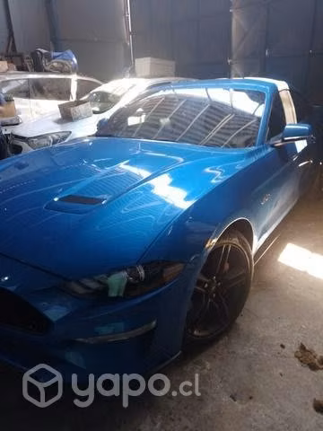 Ford Mustang carrera año 2021