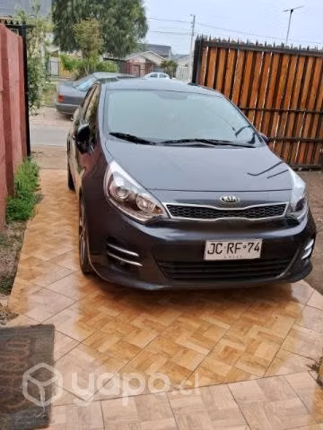 Kia rio 5 versión eurocopa 2017 - Imagen 2