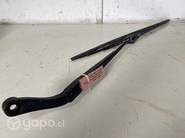 Plumilla limpia parabrisas izq Wall Wingle 2019