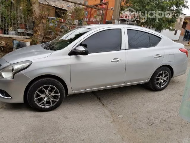 Nissan versa al día y transferible - Imagen 4