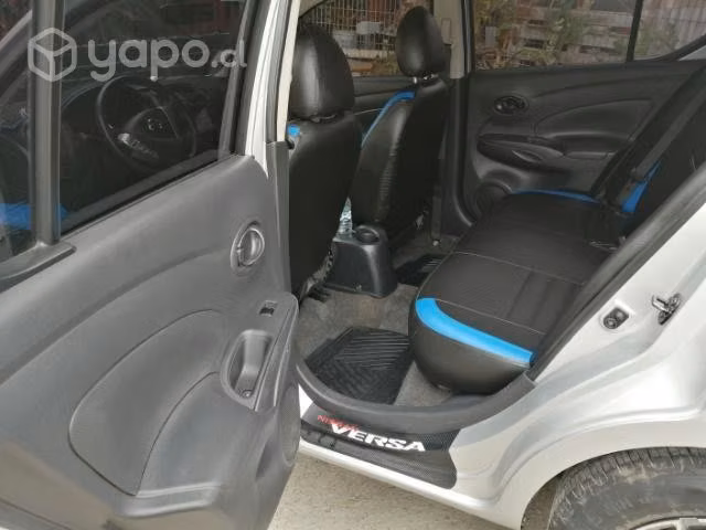 Nissan versa al día y transferible