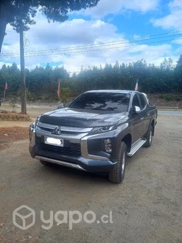 Mitsubishi L200 Katana CR 4X2 2022 PAPELES AL DÍA
