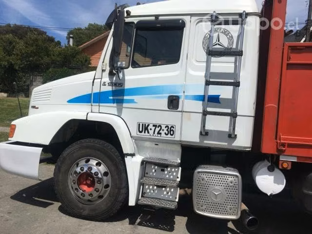 Camión mercedez benz