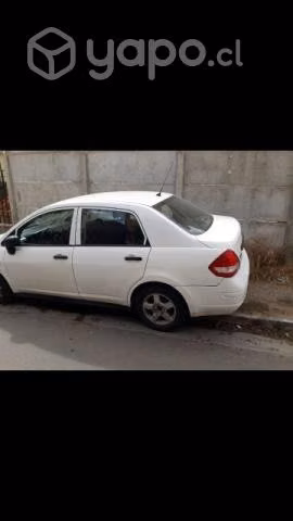 NISSAN TIIDA 2012